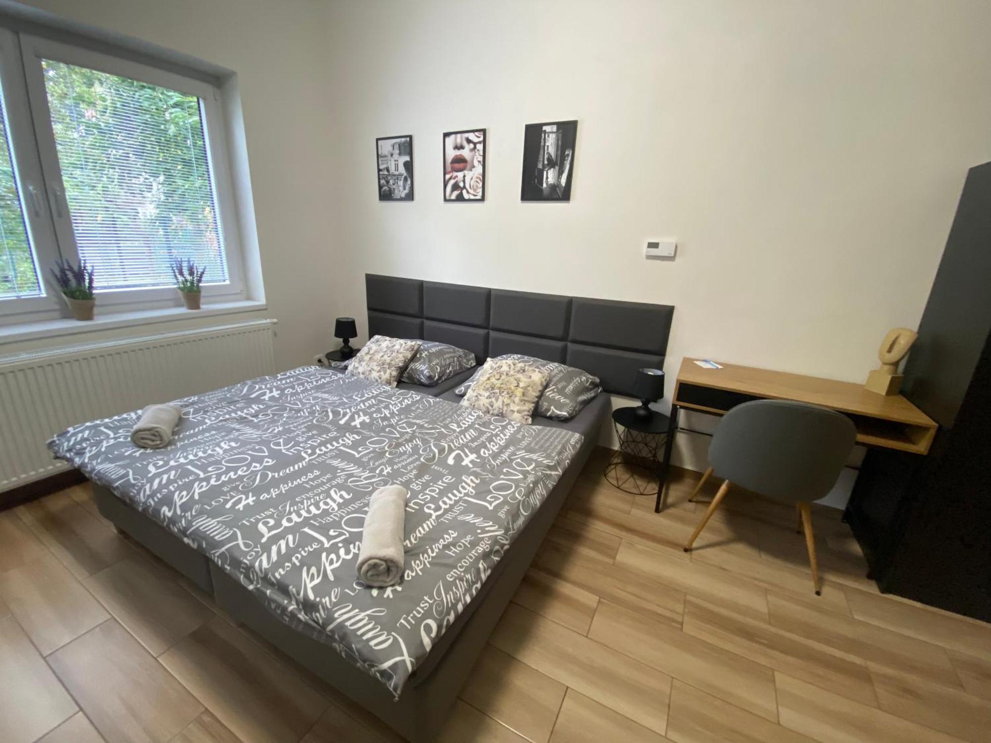 Cerna Ruze - Apartman 7 Plzeň Kültér fotó